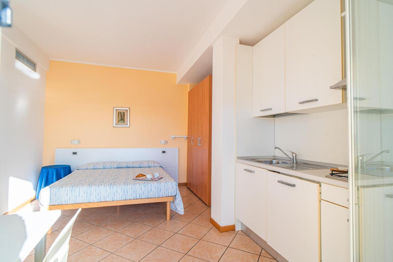 Gloria Aparthotel