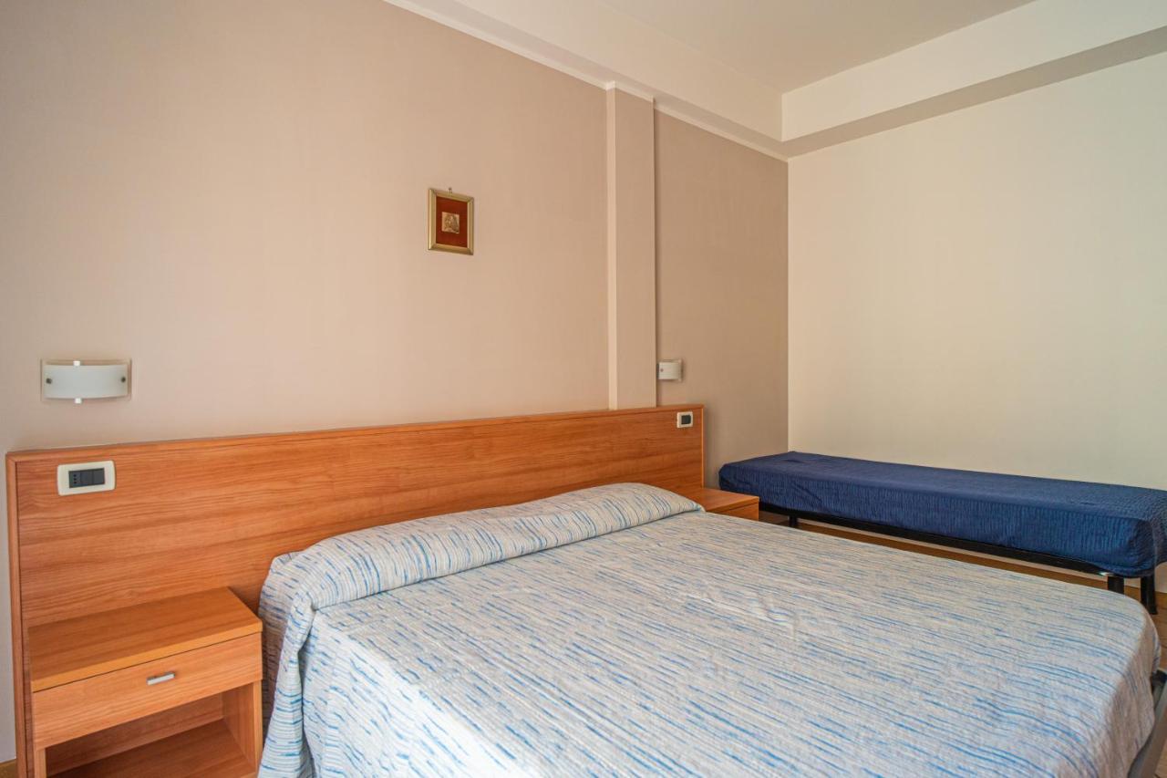 Gloria Aparthotel