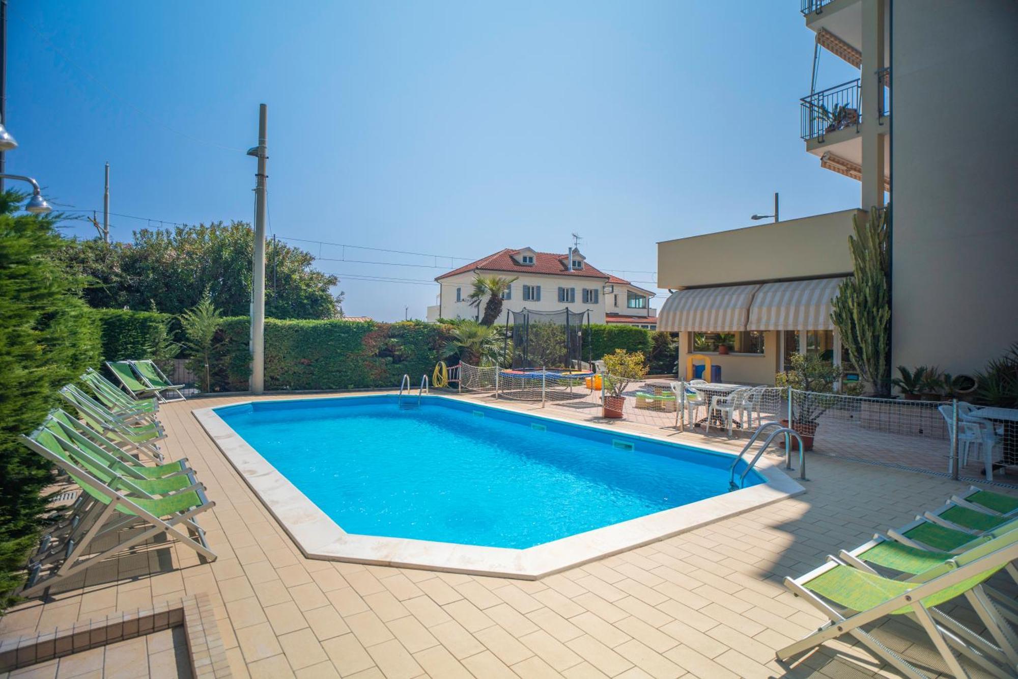 Gloria Aparthotel Borgio Verezzi